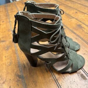 Parker and Sky‎ green suede strapping heels so cute